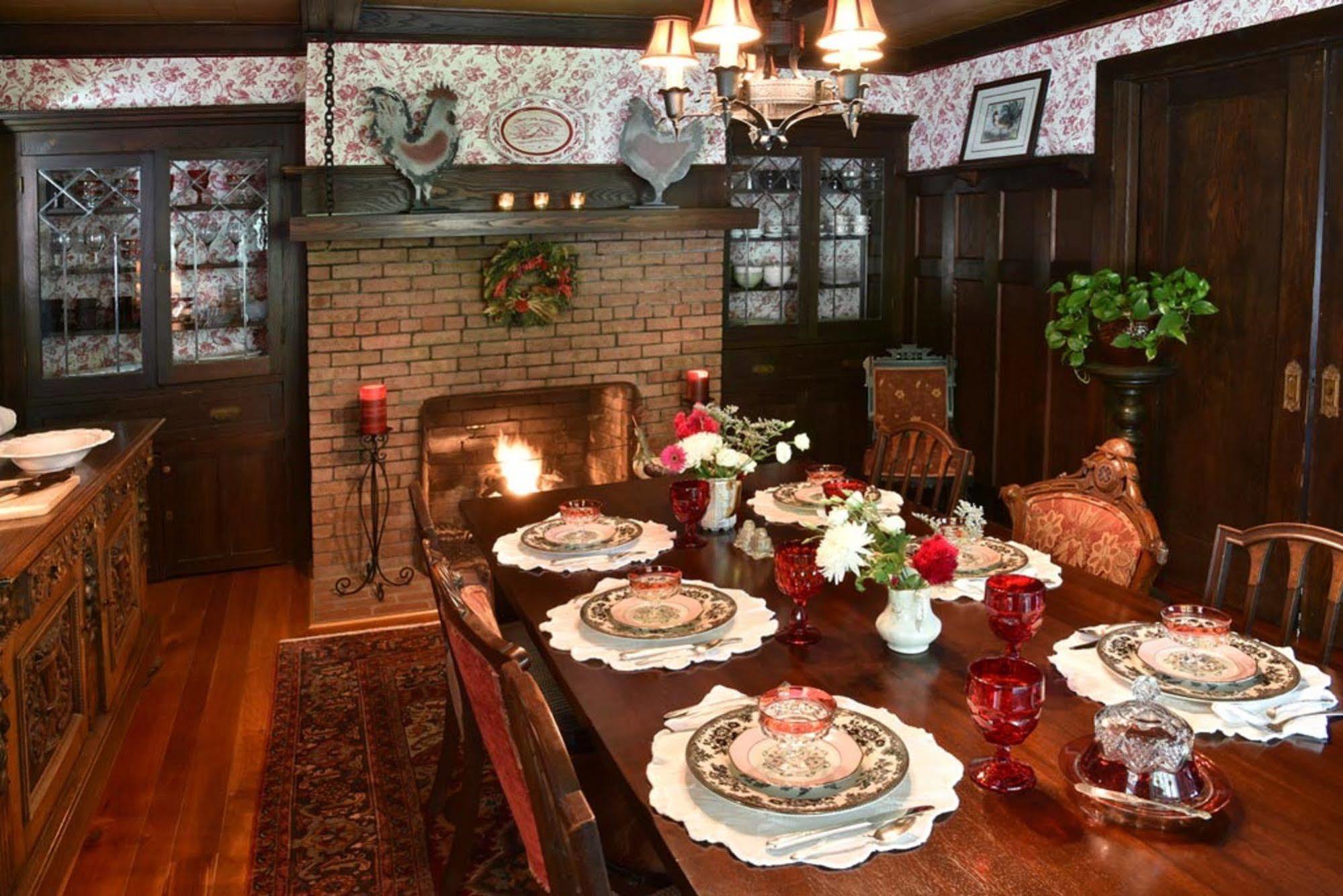 Hilltop House Bed & Breakfast Amenia Dış mekan fotoğraf