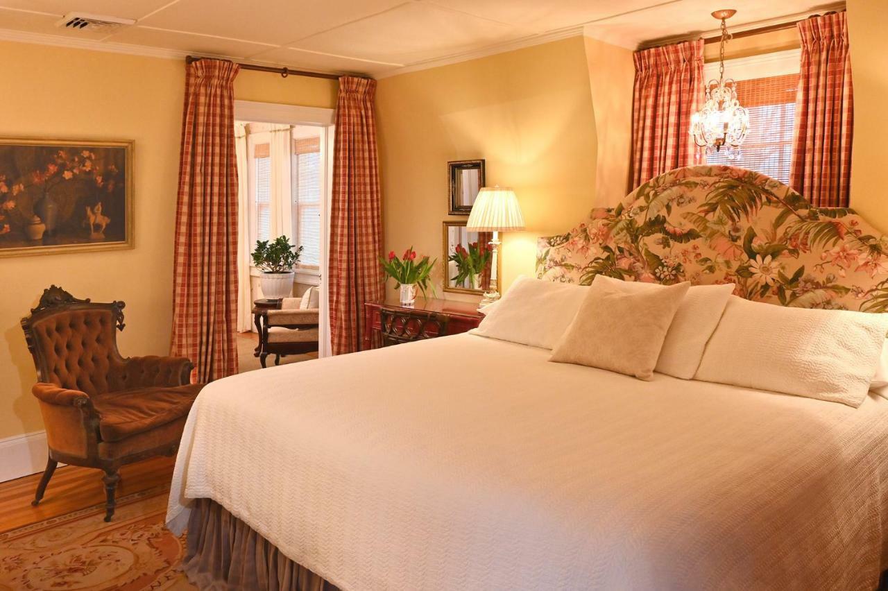 Hilltop House Bed & Breakfast Amenia Dış mekan fotoğraf
